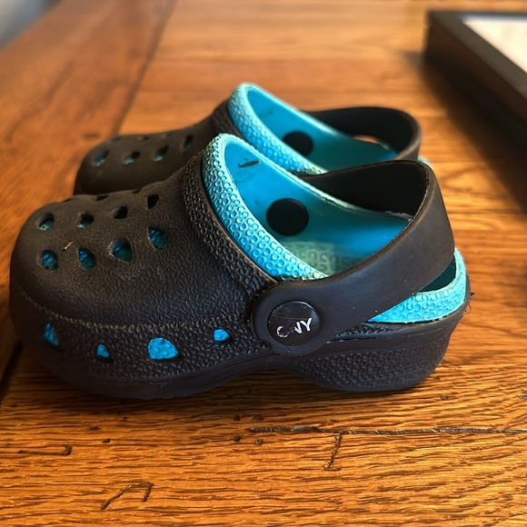 Baby crocs! 😍 - Picture 5 of 5